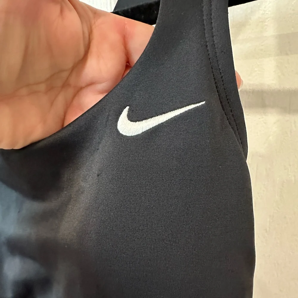 Like New Nike Sport Tank w Built in Bra Size Small. Black w Sheer Front Sections - Picture 4 of 13